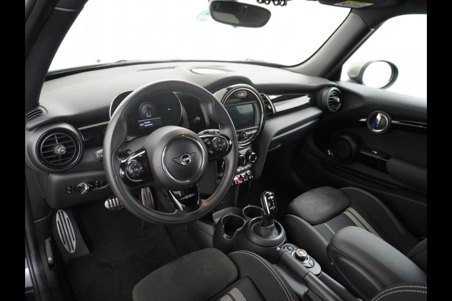 MINI Mini 1.5 Cooper ORIG. NL. NAP KM. | JCW PACK | STOELVERWARMING | RIJKLAAR INCL. 12 MND. BOVAGGARANTIE
