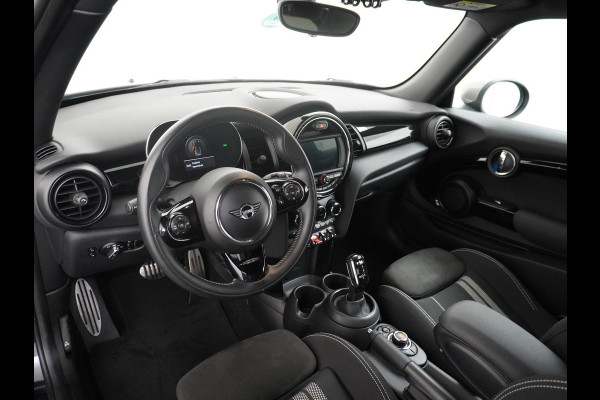 MINI Mini 1.5 Cooper ORIG. NL. NAP KM. | JCW PACK | STOELVERWARMING | RIJKLAAR INCL. 12 MND. BOVAGGARANTIE