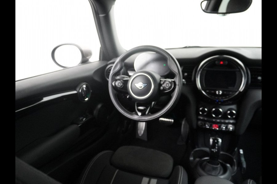 MINI Mini 1.5 Cooper ORIG. NL. NAP KM. | JCW PACK | STOELVERWARMING | RIJKLAAR INCL. 12 MND. BOVAGGARANTIE