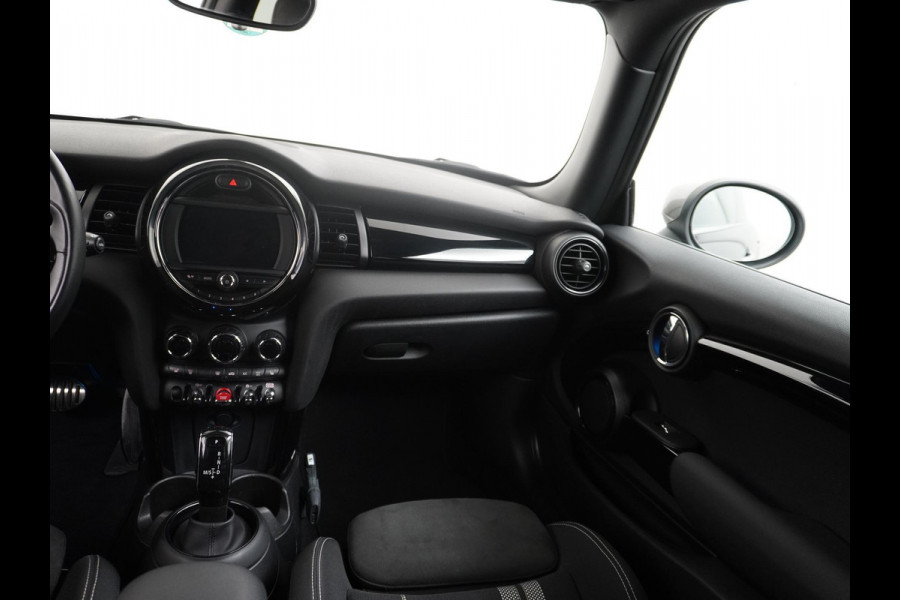 MINI Mini 1.5 Cooper ORIG. NL. NAP KM. | JCW PACK | STOELVERWARMING | RIJKLAAR INCL. 12 MND. BOVAGGARANTIE
