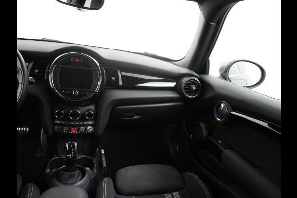 MINI Mini 1.5 Cooper ORIG. NL. NAP KM. | JCW PACK | STOELVERWARMING | RIJKLAAR INCL. 12 MND. BOVAGGARANTIE