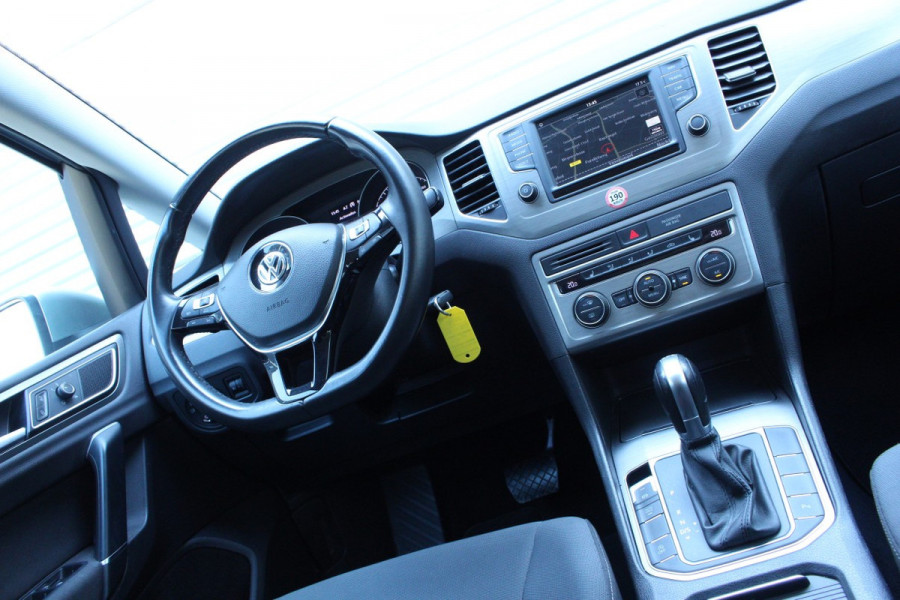 Volkswagen Golf Sportsvan 1.4 TSI DSG Highline 2eEIG NAV PDC STOELVW TREKHAAK '17