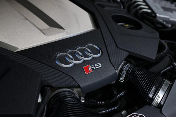 Audi RS6 TFSI Quattro *Keramisch*Pano*360 Camera*Soft-Close*