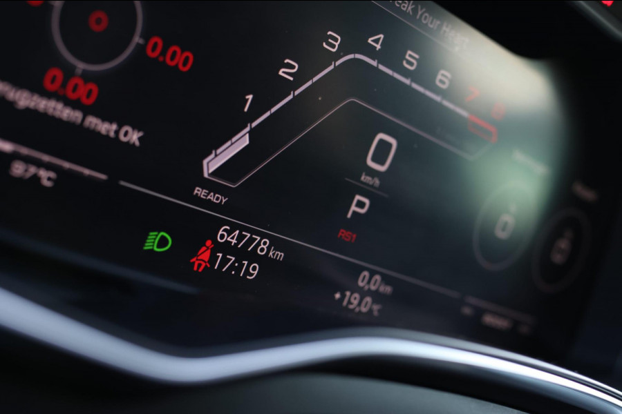 Audi RS6 TFSI Quattro *Keramisch*Pano*360 Camera*Soft-Close*