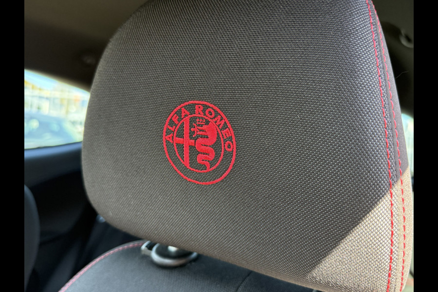 Alfa Romeo MiTo BWJ 2019 | 0.9 TwinAir 105PK ECO CARBON ED. | CLIMA | NAVI | CRUISE | PDC | LICHTMETAAL | SPORTSTOELEN |