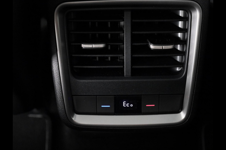 Škoda Enyaq Coupé 60 Sportline 204 pk | 63 kWh | Blind Spot | Panoramadak |