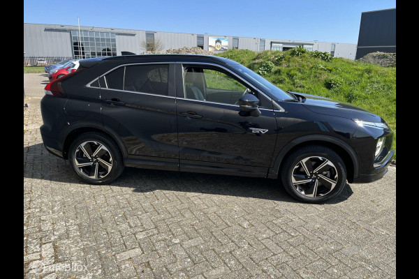 Mitsubishi Eclipse Cross 2.4 PHEV PRESTIGE LEER PANORAMADAK