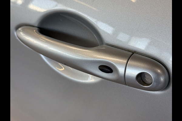 Renault ZOE R110 Limited 41 kWh (Huur Accu) Navi | Pdc | Camera | Keyless | Clima | 100 % Dealer onderhouden!