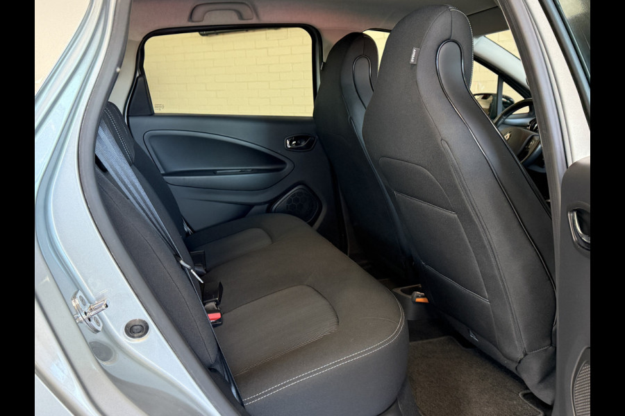 Renault ZOE R110 Limited 41 kWh (Huur Accu) Navi | Pdc | Camera | Keyless | Clima | 100 % Dealer onderhouden!