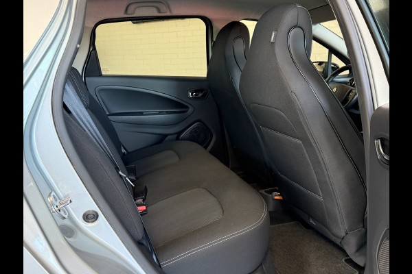Renault ZOE R110 Limited 41 kWh (Huur Accu) Navi | Pdc | Camera | Keyless | Clima | 100 % Dealer onderhouden!
