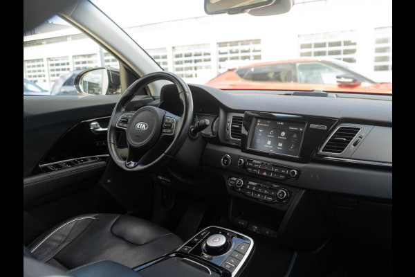 Kia e-Niro ExecutiveLine 64 kWh | Stoel en Stuur verwarming | Stoel ventilatie | Navigatie |