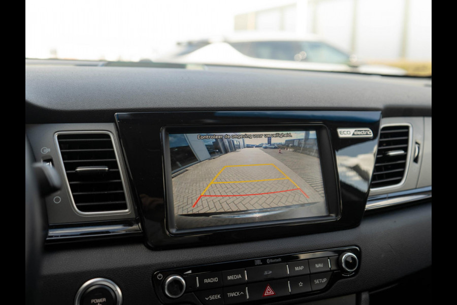 Kia e-Niro ExecutiveLine 64 kWh | Stoel en Stuur verwarming | Stoel ventilatie | Navigatie |
