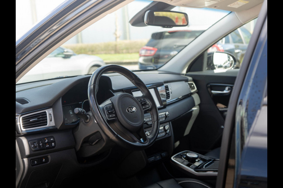 Kia e-Niro ExecutiveLine 64 kWh | Stoel en Stuur verwarming | Stoel ventilatie | Navigatie |