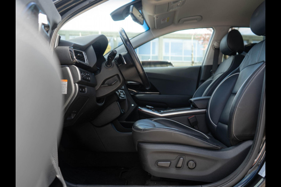 Kia e-Niro ExecutiveLine 64 kWh | Stoel en Stuur verwarming | Stoel ventilatie | Navigatie |