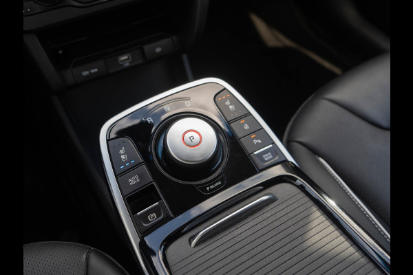 Kia e-Niro ExecutiveLine 64 kWh | Stoel en Stuur verwarming | Stoel ventilatie | Navigatie |