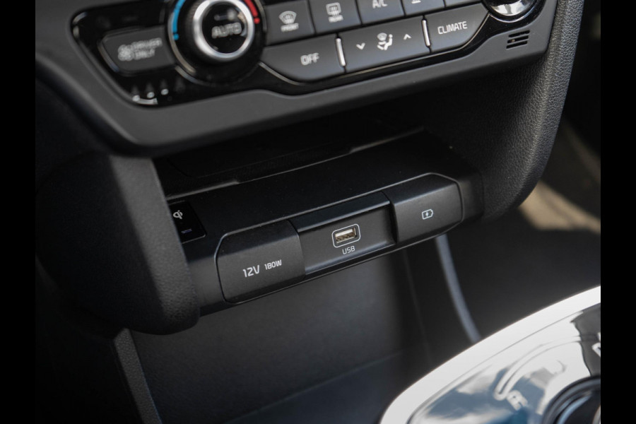 Kia e-Niro ExecutiveLine 64 kWh | Stoel en Stuur verwarming | Stoel ventilatie | Navigatie |