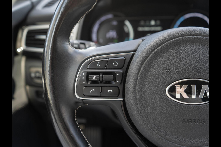 Kia e-Niro ExecutiveLine 64 kWh | Stoel en Stuur verwarming | Stoel ventilatie | Navigatie |