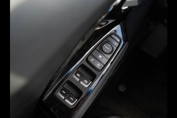 Kia e-Niro ExecutiveLine 64 kWh | Stoel en Stuur verwarming | Stoel ventilatie | Navigatie |