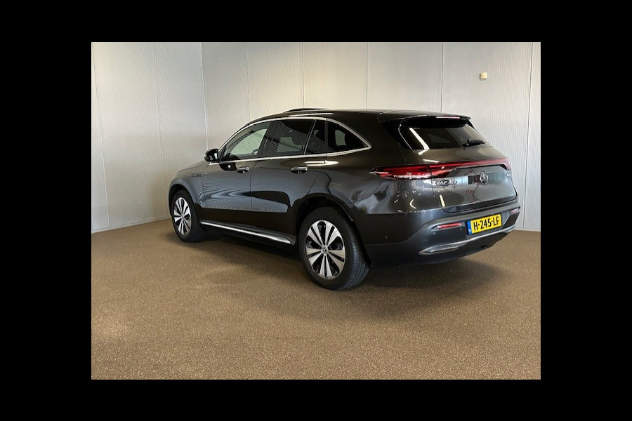 Mercedes-Benz EQC 400 4 Matic Premium Plus 80 kWh-SCHUIFDAK-HEAD UP-MEMORY-TREKHAAK-COMPLEET