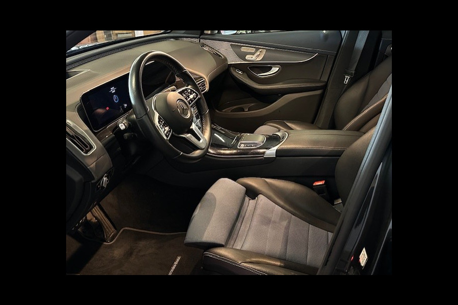 Mercedes-Benz EQC 400 4 Matic Premium Plus 80 kWh-SCHUIFDAK-HEAD UP-MEMORY-TREKHAAK-COMPLEET
