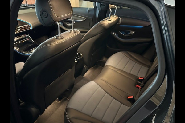 Mercedes-Benz EQC 400 4 Matic Premium Plus 80 kWh-SCHUIFDAK-HEAD UP-MEMORY-TREKHAAK-COMPLEET