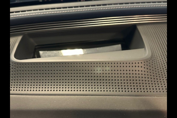 Mercedes-Benz EQC 400 4 Matic Premium Plus 80 kWh-SCHUIFDAK-HEAD UP-MEMORY-TREKHAAK-COMPLEET