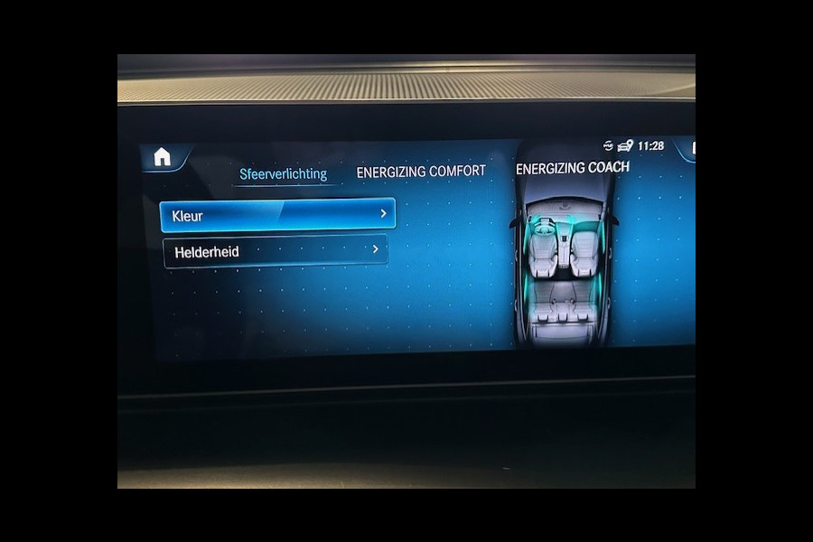 Mercedes-Benz EQC 400 4 Matic Premium Plus 80 kWh-SCHUIFDAK-HEAD UP-MEMORY-TREKHAAK-COMPLEET