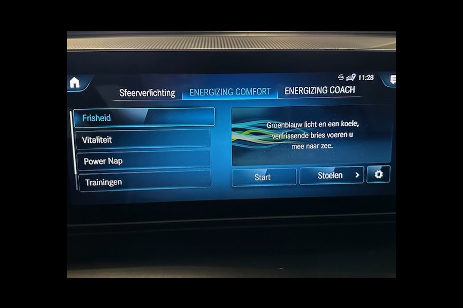 Mercedes-Benz EQC 400 4 Matic Premium Plus 80 kWh-SCHUIFDAK-HEAD UP-MEMORY-TREKHAAK-COMPLEET