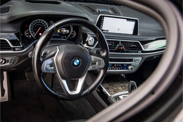 BMW 7 Serie 750i xDrive High Executive ** Rear Seat Entertainment ** massage stoelen **