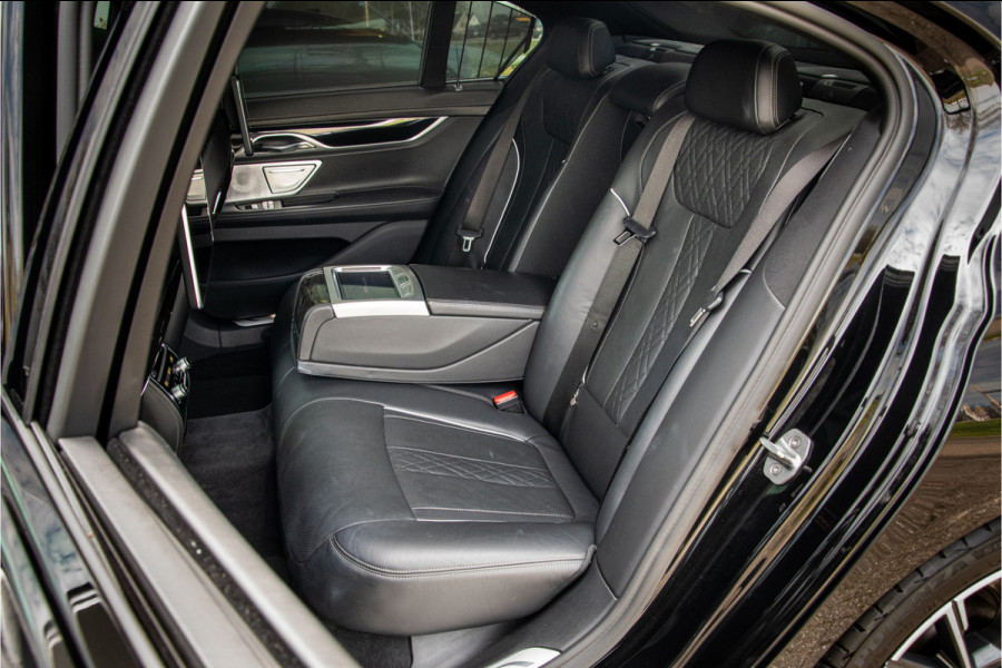 BMW 7 Serie 750i xDrive High Executive ** Rear Seat Entertainment ** massage stoelen **