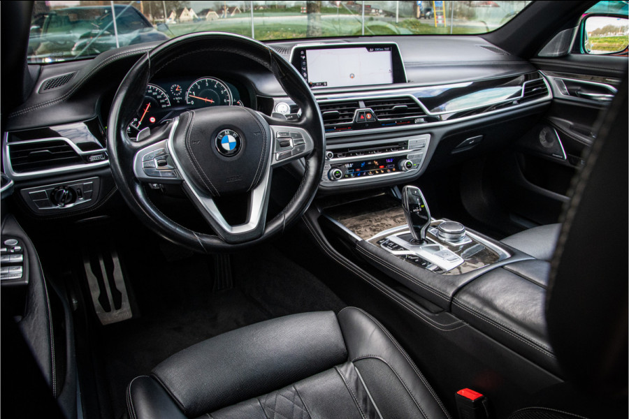 BMW 7 Serie 750i xDrive High Executive ** Rear Seat Entertainment ** massage stoelen **