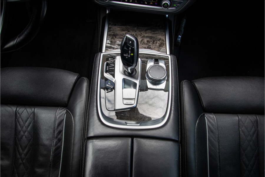 BMW 7 Serie 750i xDrive High Executive ** Rear Seat Entertainment ** massage stoelen **