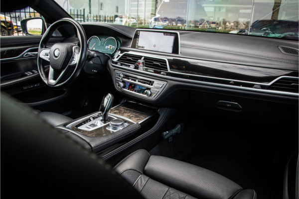 BMW 7 Serie 750i xDrive High Executive ** Rear Seat Entertainment ** massage stoelen **