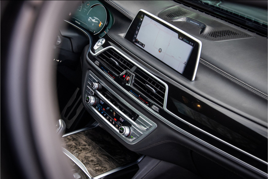 BMW 7 Serie 750i xDrive High Executive ** Rear Seat Entertainment ** massage stoelen **
