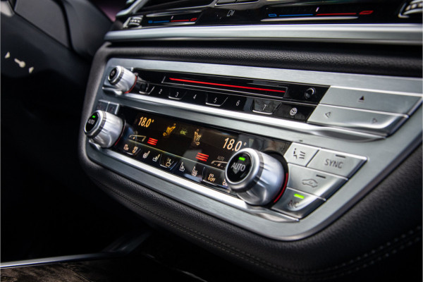 BMW 7 Serie 750i xDrive High Executive ** Rear Seat Entertainment ** massage stoelen **