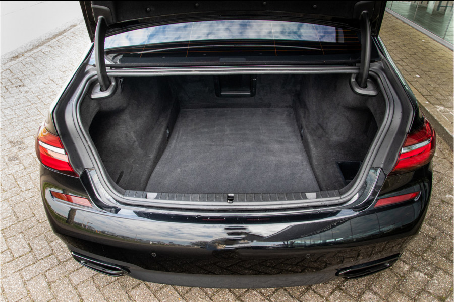 BMW 7 Serie 750i xDrive High Executive ** Rear Seat Entertainment ** massage stoelen **