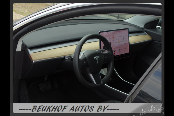Tesla Model 3 Standard RWD Plus 60 kWh Trekhaak Pano Nav Cam