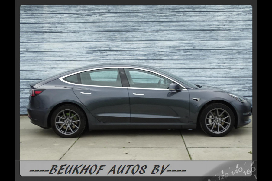 Tesla Model 3 Standard RWD Plus 60 kWh Trekhaak Pano Nav Cam
