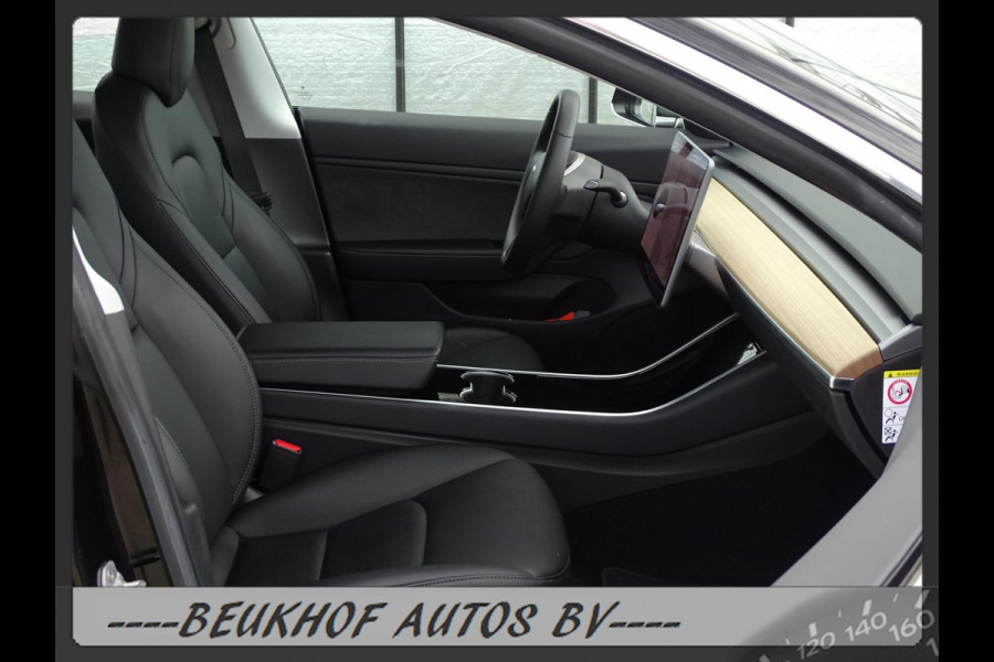 Tesla Model 3 Standard RWD Plus 60 kWh Trekhaak Pano Nav Cam