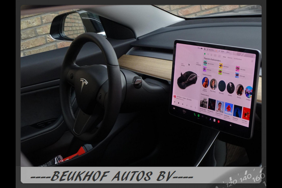 Tesla Model 3 Standard RWD Plus 60 kWh Trekhaak Pano Nav Cam