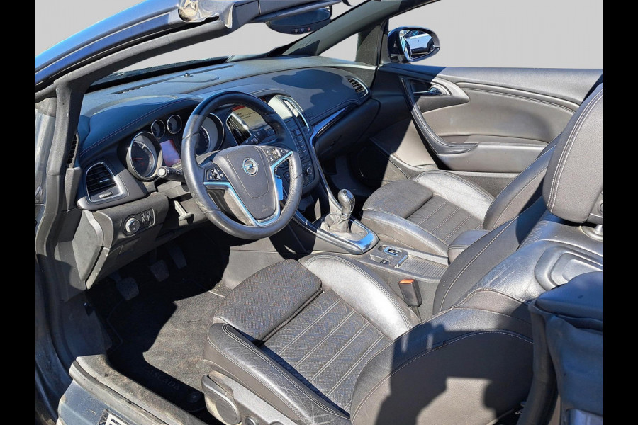 Opel Cascada 1.4 Turbo ecoFLEX Innovation | leder | navigatie | stoel- stuurverwarming | achteruitrijcamera | trekhaak