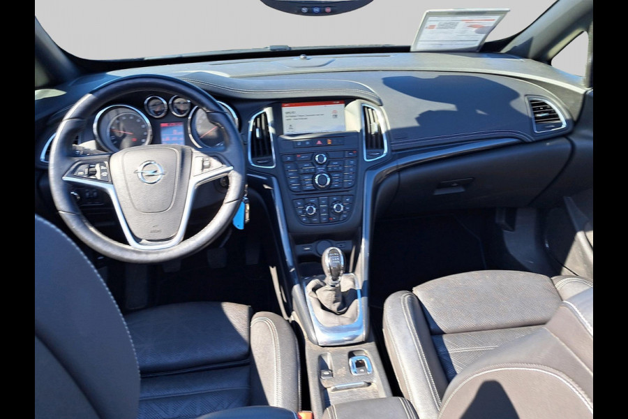 Opel Cascada 1.4 Turbo ecoFLEX Innovation | leder | navigatie | stoel- stuurverwarming | achteruitrijcamera | trekhaak