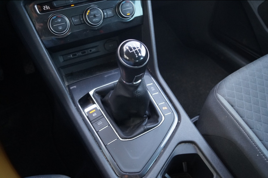 Volkswagen Tiguan 1.5 TSI 130pk Comfortline -NAVI-ECC-PDC-DAB-