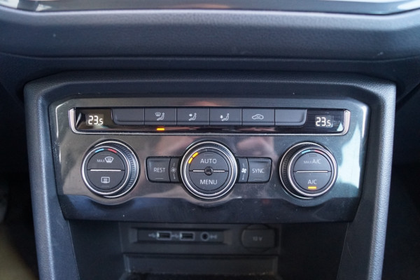 Volkswagen Tiguan 1.5 TSI 130pk Comfortline -NAVI-ECC-PDC-DAB-