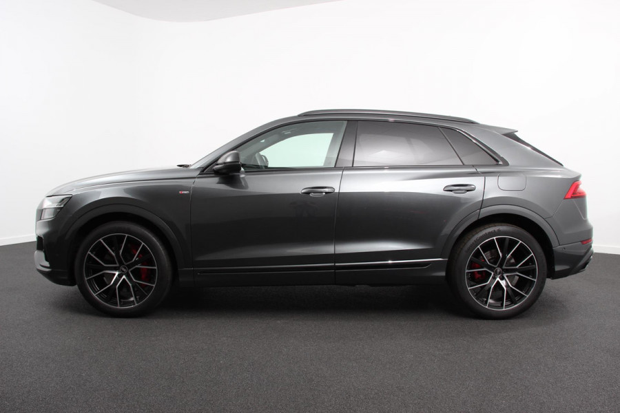Audi Q8 55 TFSI e PHEV quattro Pro Line S-Line 3* S-Line Leder B&O Trekhaak Electrisch Luchtvering Led Dab Led Blackpack