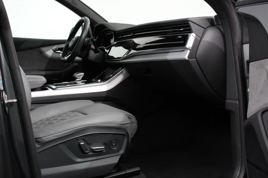 Audi Q8 55 TFSI e PHEV quattro Pro Line S-Line 3* S-Line Leder B&O Trekhaak Electrisch Luchtvering Led Dab Led Blackpack