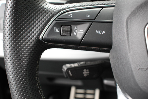 Audi Q8 55 TFSI e PHEV quattro Pro Line S-Line 3* S-Line Leder B&O Trekhaak Electrisch Luchtvering Led Dab Led Blackpack