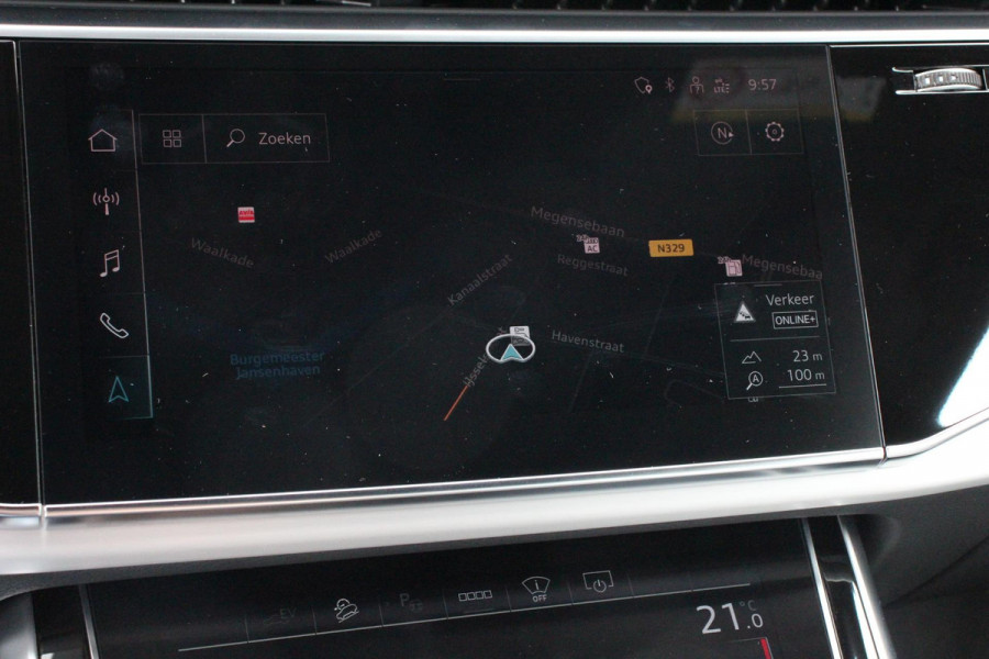 Audi Q8 55 TFSI e PHEV quattro Pro Line S-Line 3* S-Line Leder B&O Trekhaak Electrisch Luchtvering Led Dab Led Blackpack