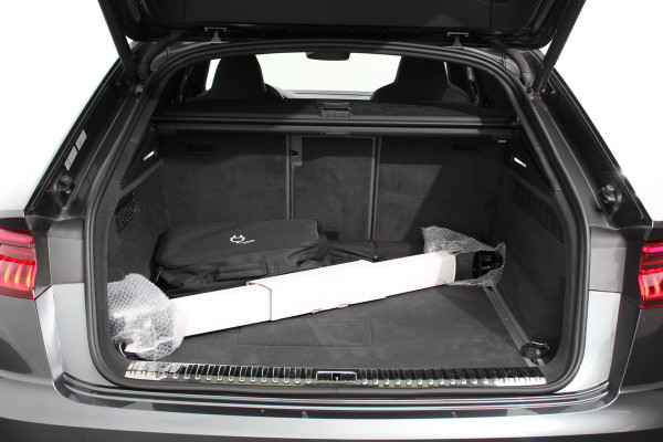 Audi Q8 55 TFSI e PHEV quattro Pro Line S-Line 3* S-Line Leder B&O Trekhaak Electrisch Luchtvering Led Dab Led Blackpack