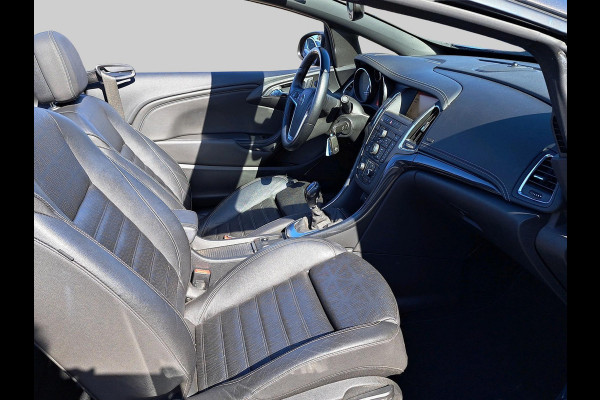 Opel Cascada 1.4 Turbo ecoFLEX Innovation | leder | navigatie | stoel- stuurverwarming | achteruitrijcamera | trekhaak